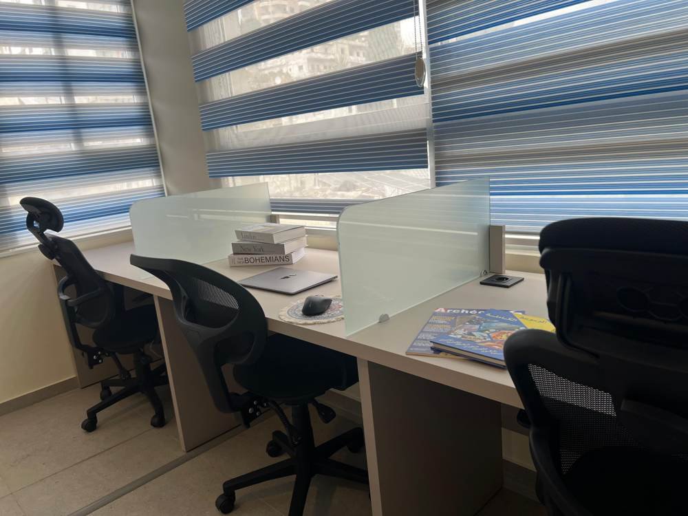 Window desks with glass screens